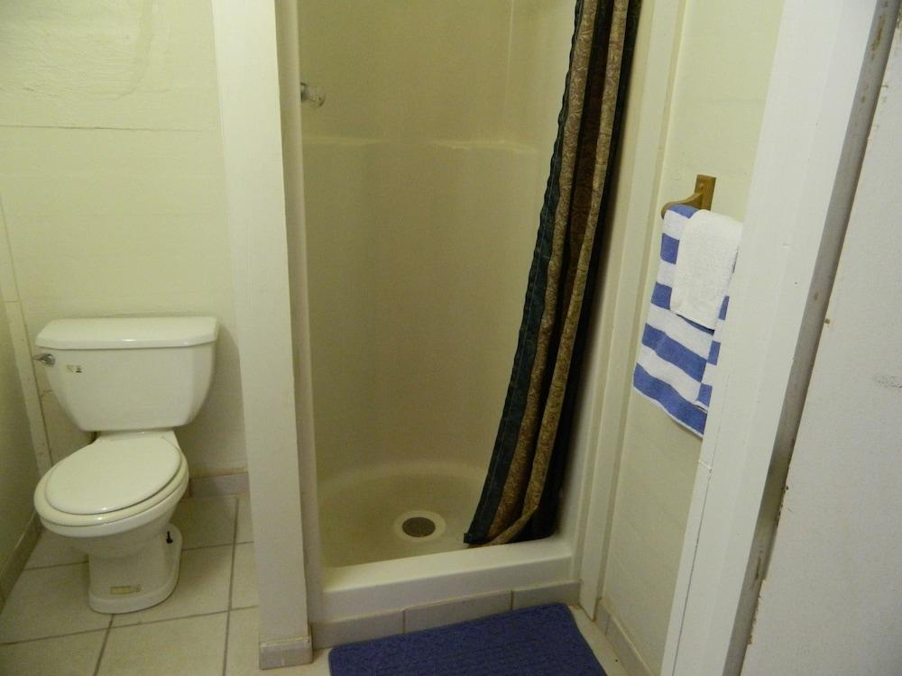 Tropizar Motel photo 11