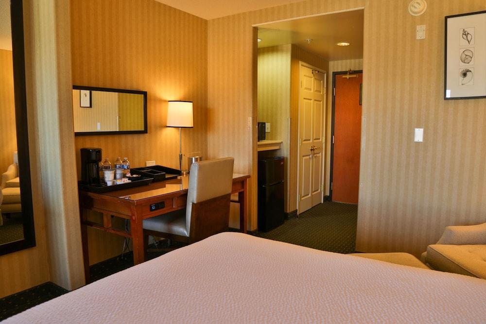 Sweetwater Lodge photo 29