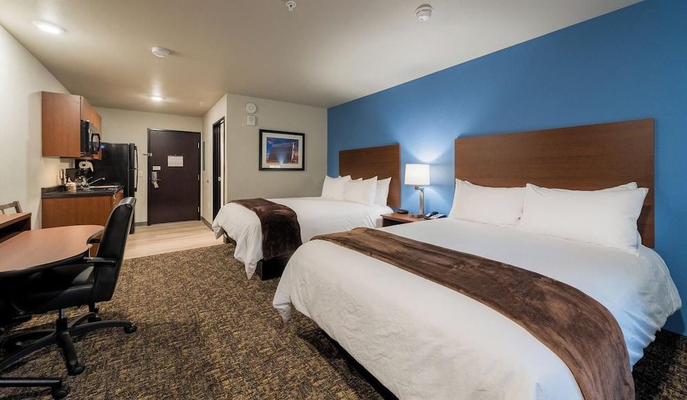 My Place Hotel - Colorado Springs, CO photo 13