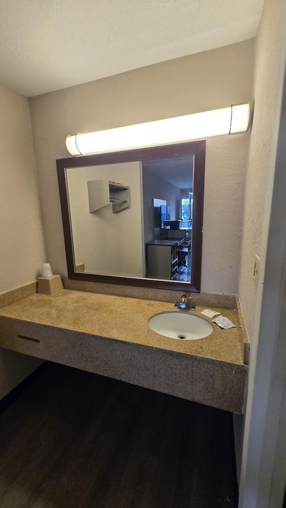 Western Motel photo 9