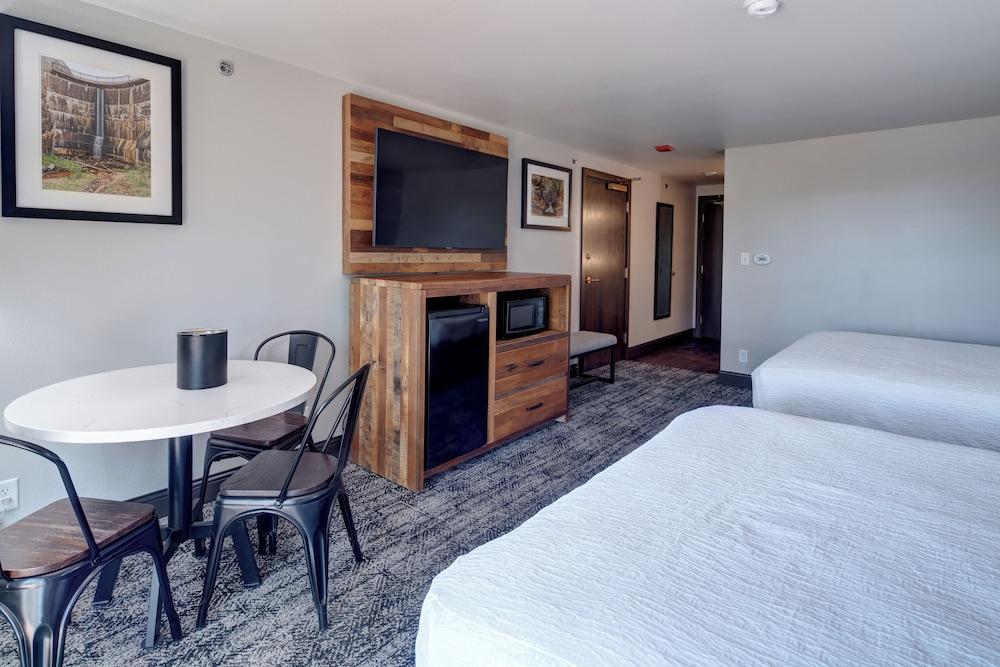 Sylvan Lake Lodge at Custer State Park Resort photo 11
