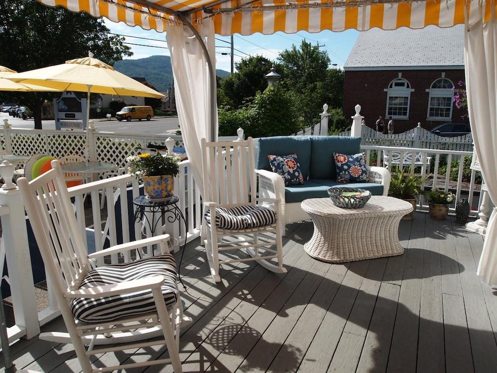 Admiral Motel photo 56