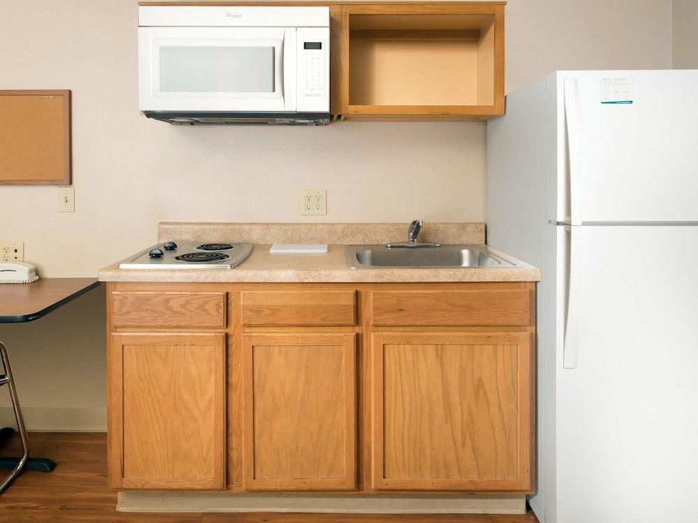 WoodSpring Suites Louisville Southeast photo 23