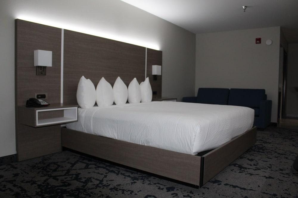 Comfort Inn & Suites Muskogee photo 9