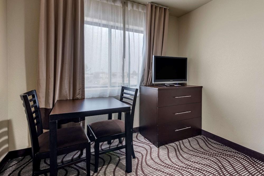 Comfort Inn & Suites Fruita - Grand Junction photo 25