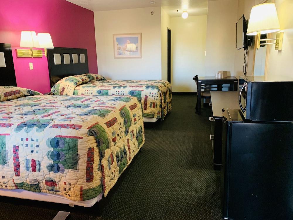 Luxury Inn photo 22