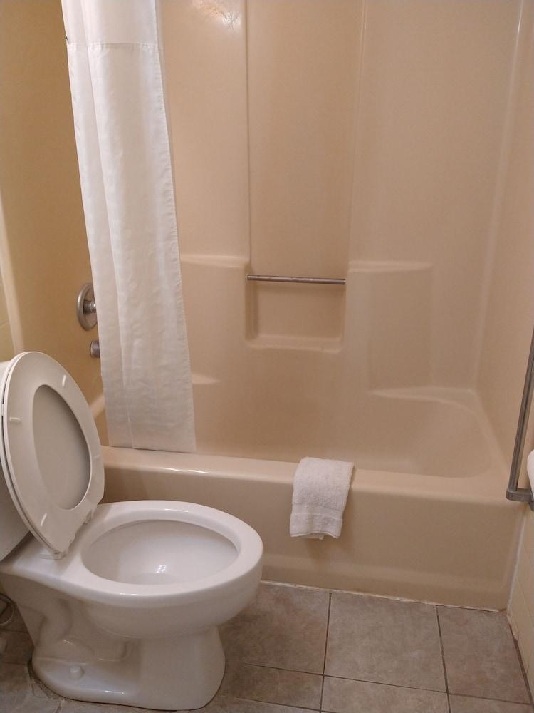 Grand View Plaza Inn & Suites photo 86