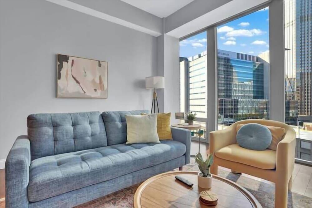CozySuites Downtown Pittsburgh photo 6