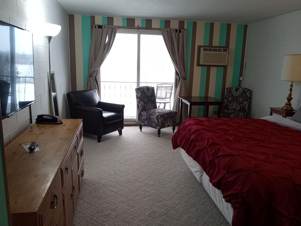 Northwoods Inn LLC photo 2