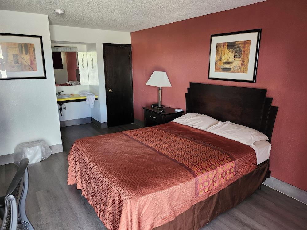 Airport Lodge Wichita Kansas photo 12