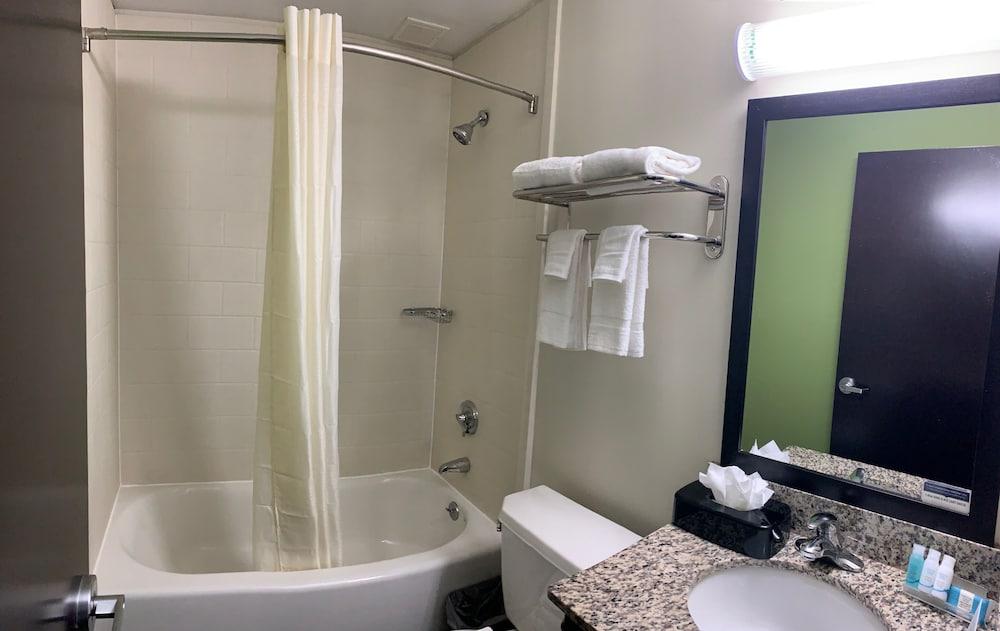 Cresthaven Inn JFK photo 36