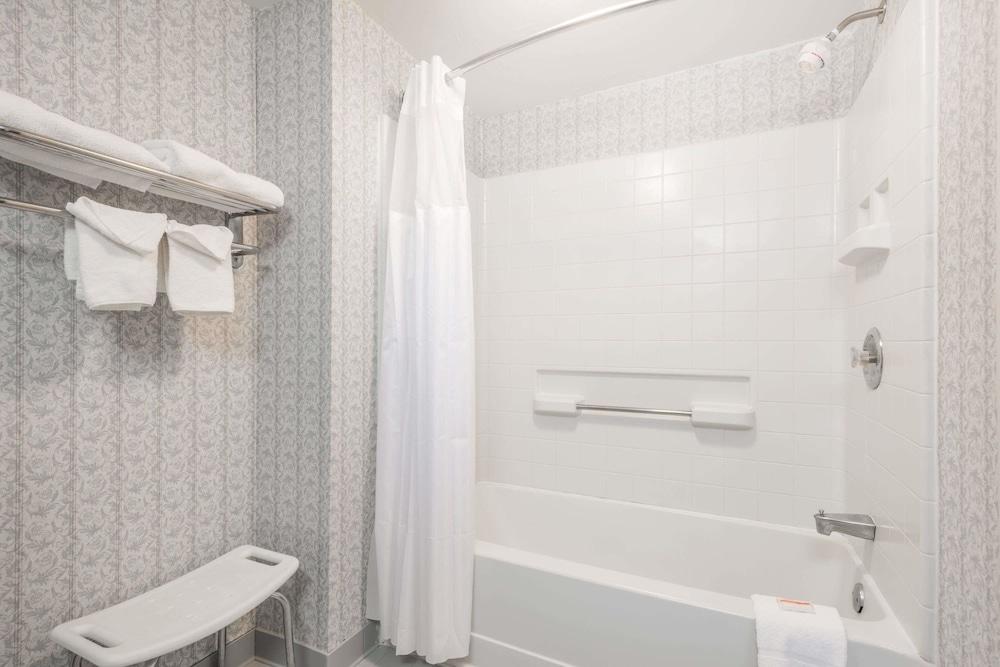 Aderi Hotel Niantic photo 12