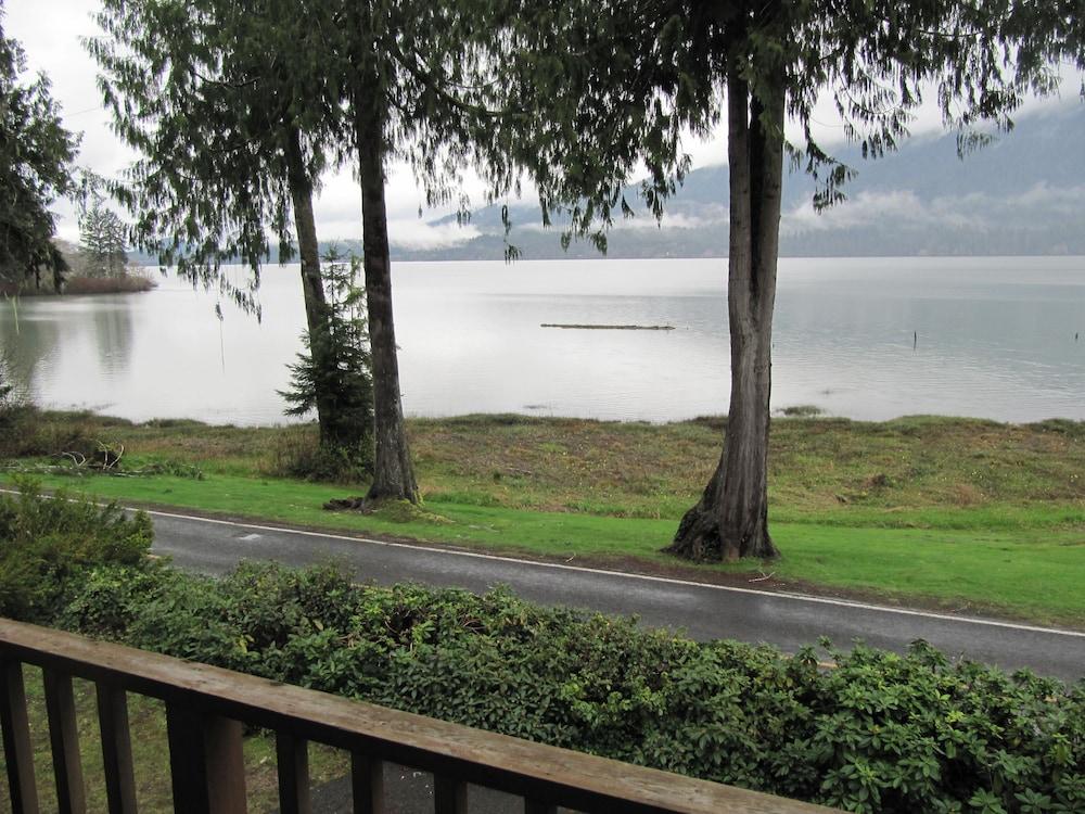 Rain Forest Resort Village photo 28