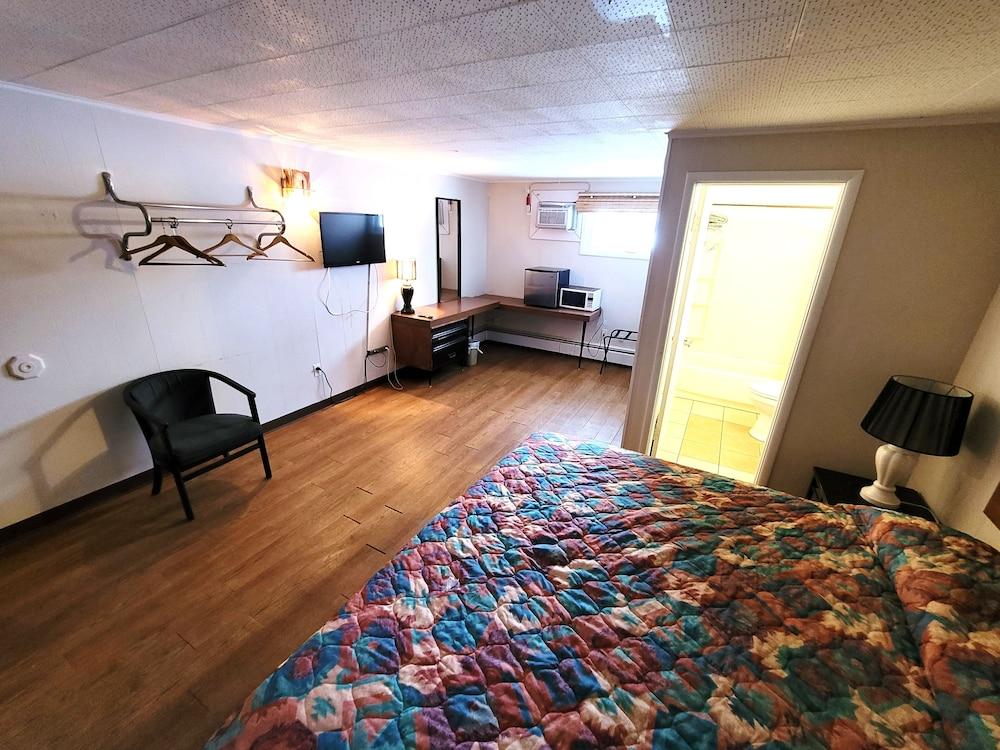 Norman Motel photo 17