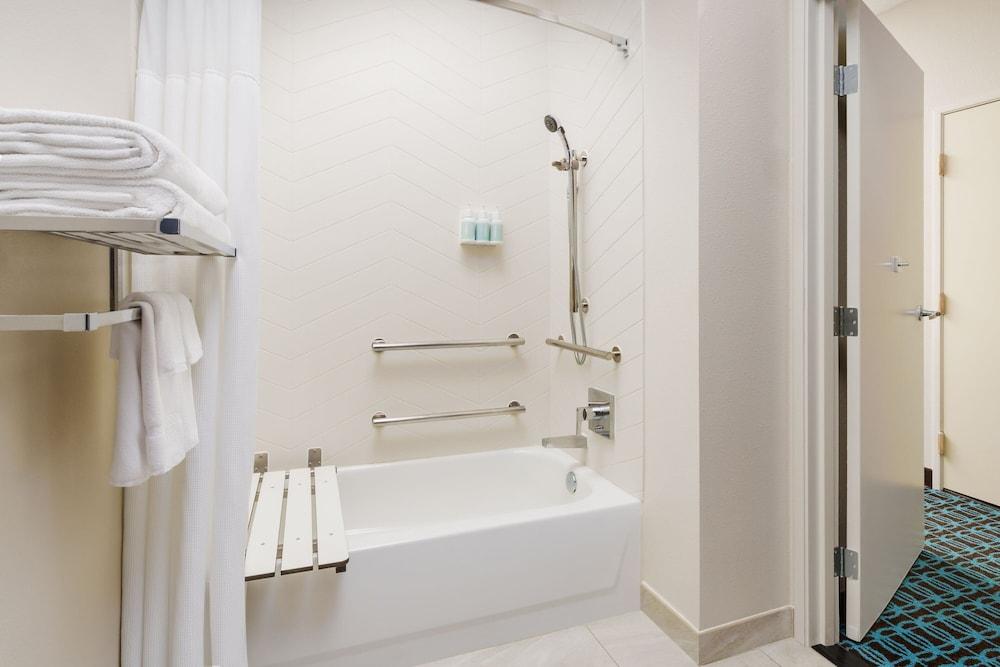 Fairfield Inn & Suites Houston The Woodlands photo 31