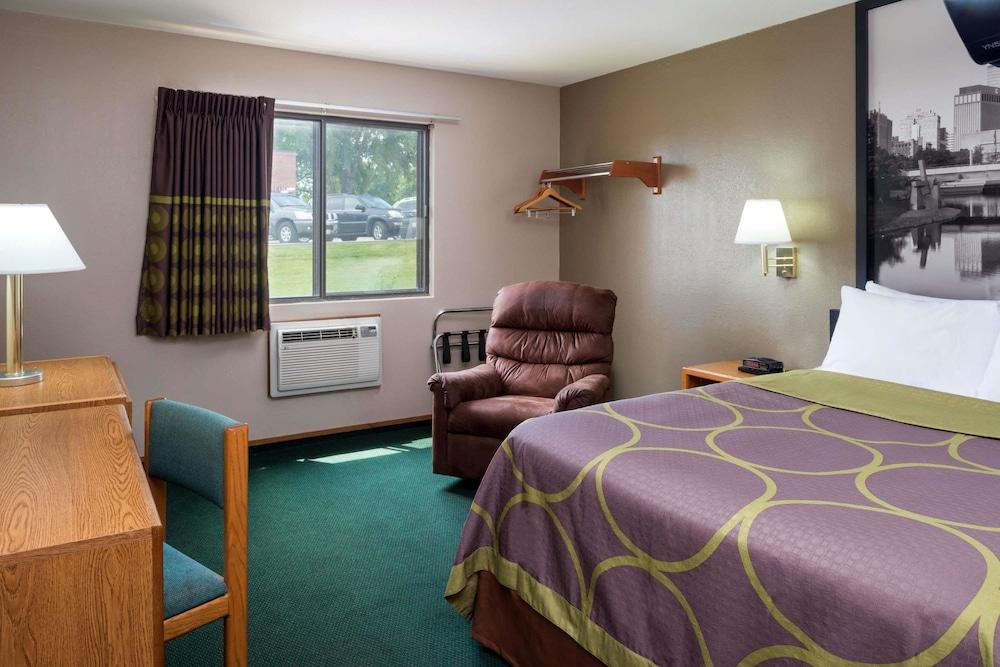 Super 8 by Wyndham Omaha NE photo 13