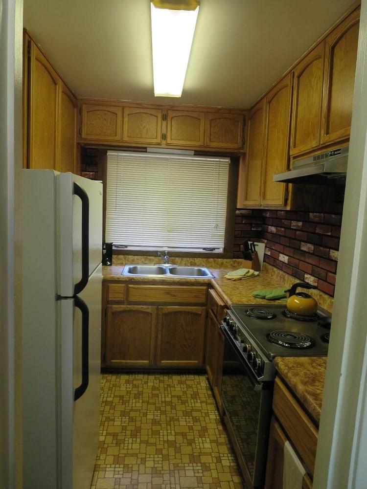 Bridge Bay Lodge at Shasta Lake photo 25