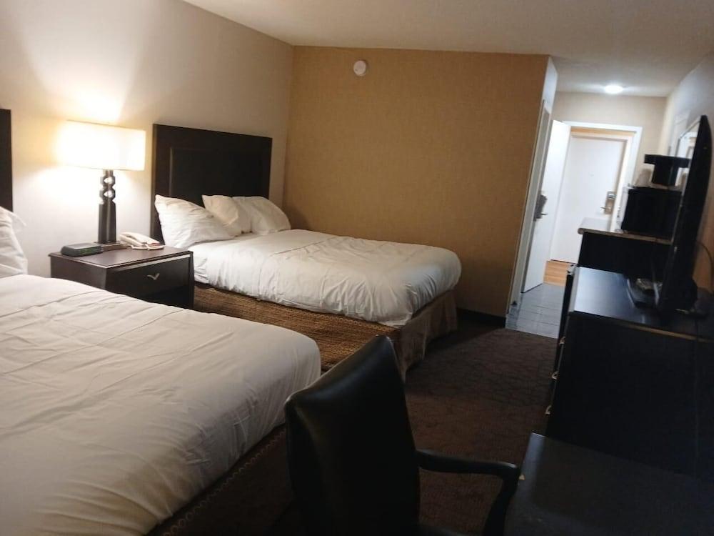 Travelodge by Wyndham Gaylord photo 25