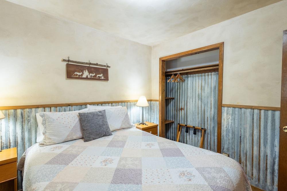Ruidoso Lodge Cabins photo 26