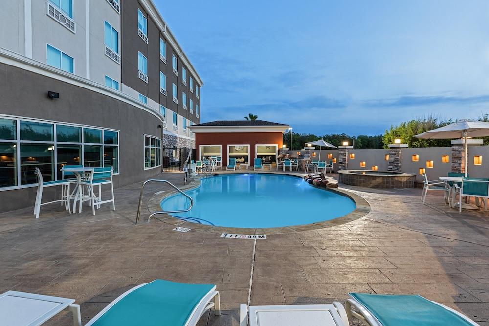 Holiday Inn Express Hotel & Suites - Houston Space Center by IHG photo 31
