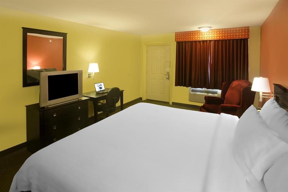 Americas Best Value Inn Waco photo 4