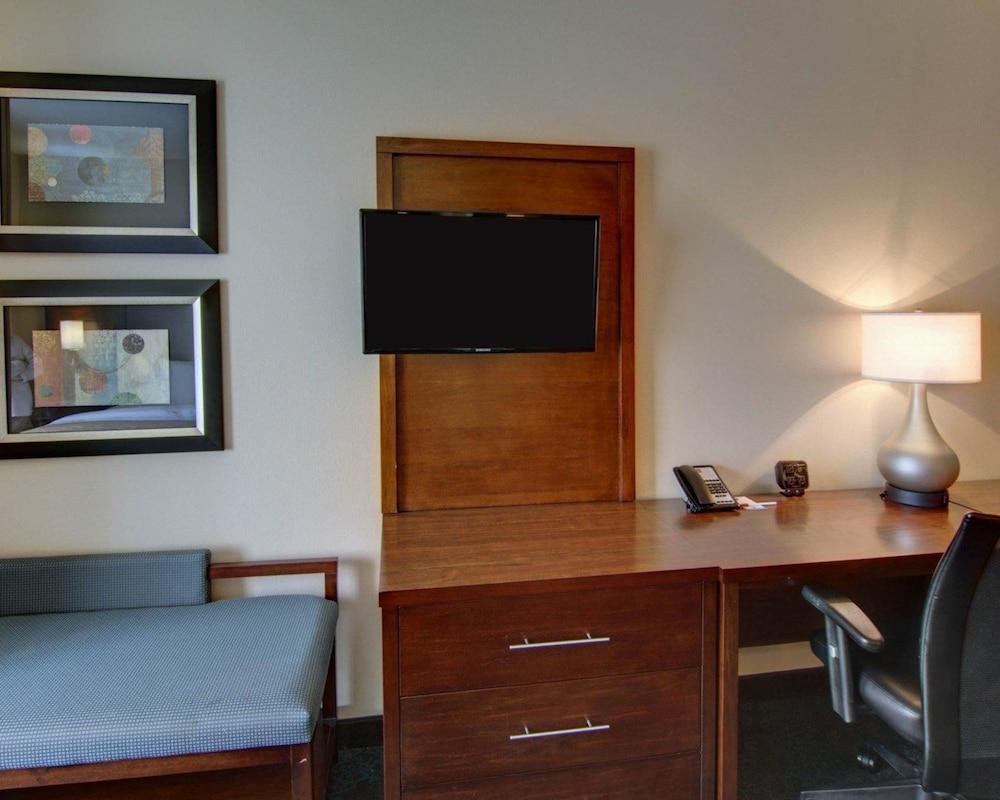 Comfort Suites Texarkana Arkansas photo 10