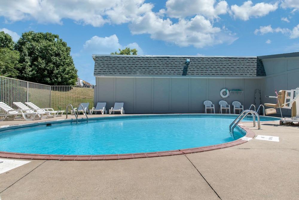 Rodeway Inn Sharonville - Cincinnati North photo 12