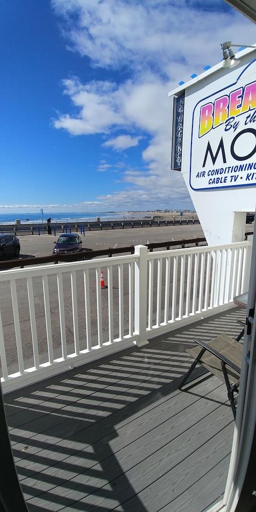 Breakers by the Sea photo 20