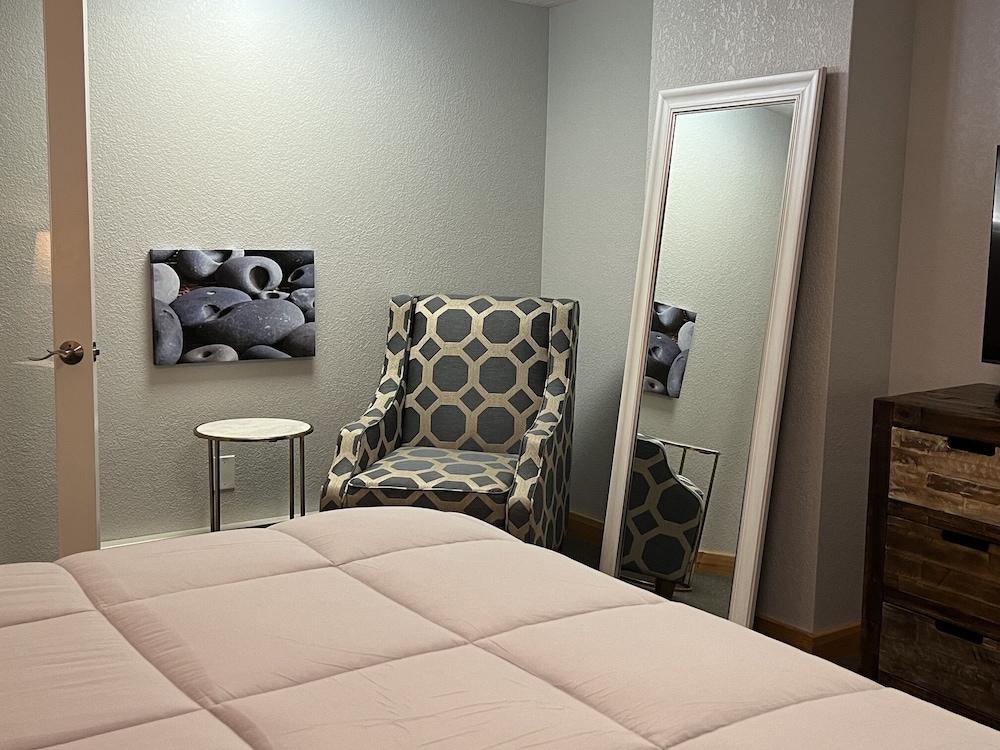 Tahquamenon Suites Lodging photo 9