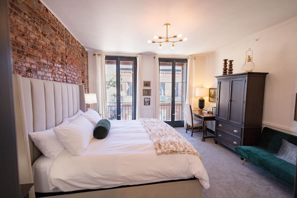 Speakeasy Suites photo 18