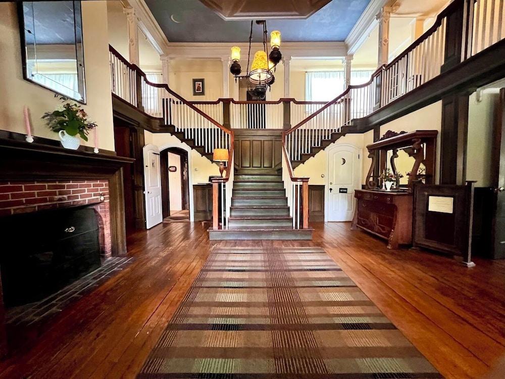 Barncastle Inn & Restaurant photo 2