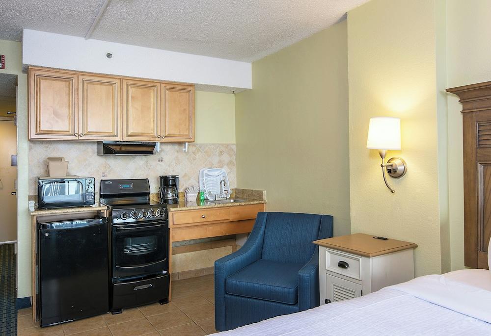 Compass Cove Resort photo 2