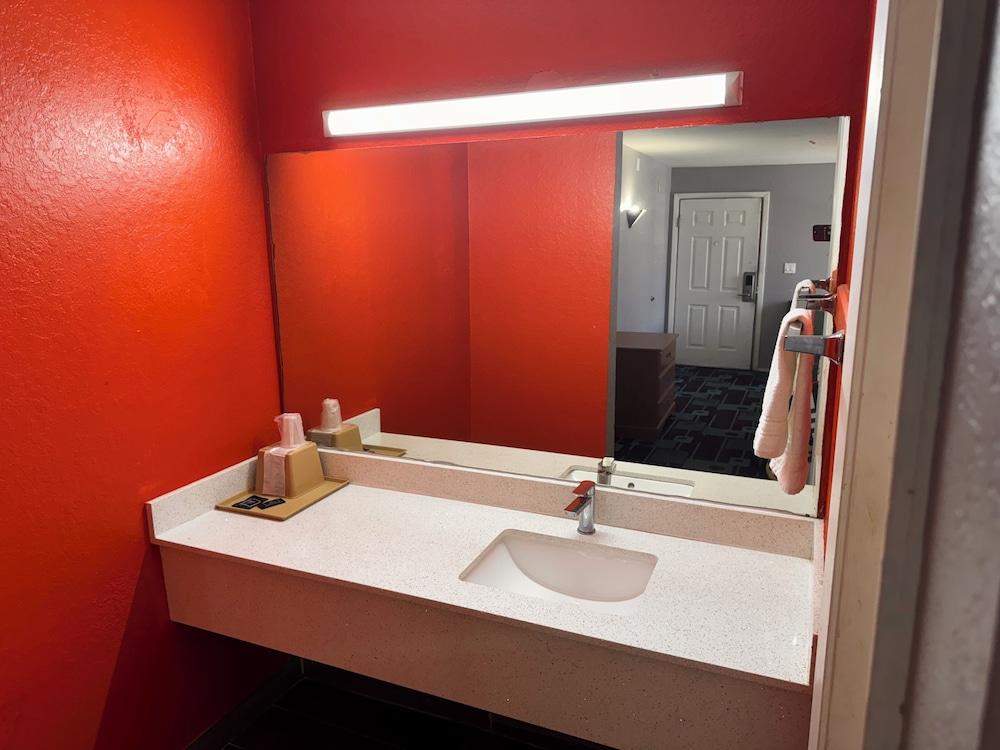 luxury inn photo 10