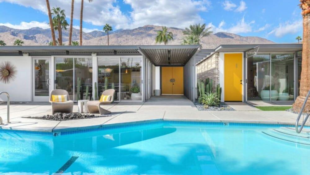 Limon Palm Springs photo 28