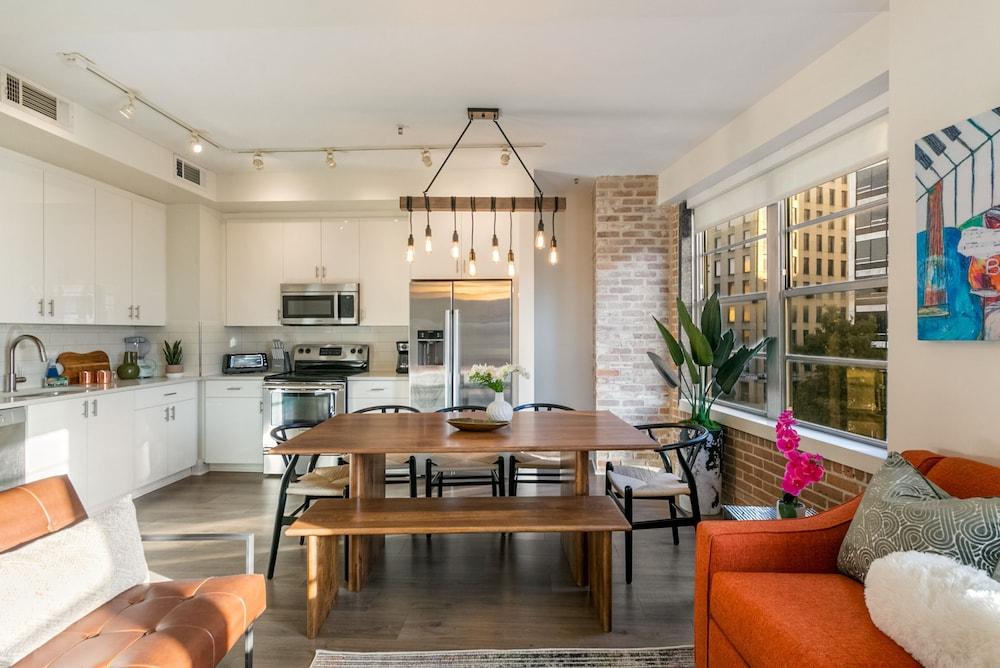 Modern Condos in California Building by Hosteeva photo 85