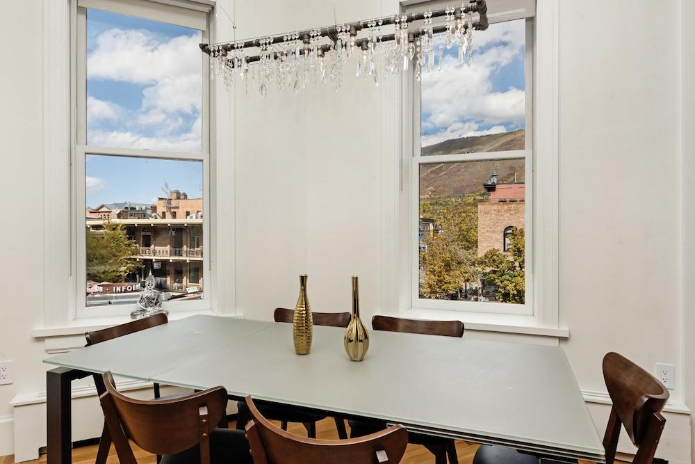Independence Square Lodge by Frias photo 16