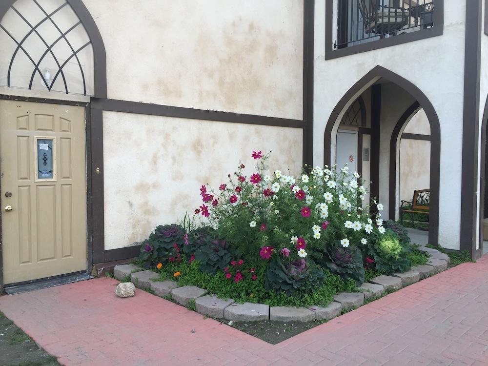 Abbey Archway Inn photo 46