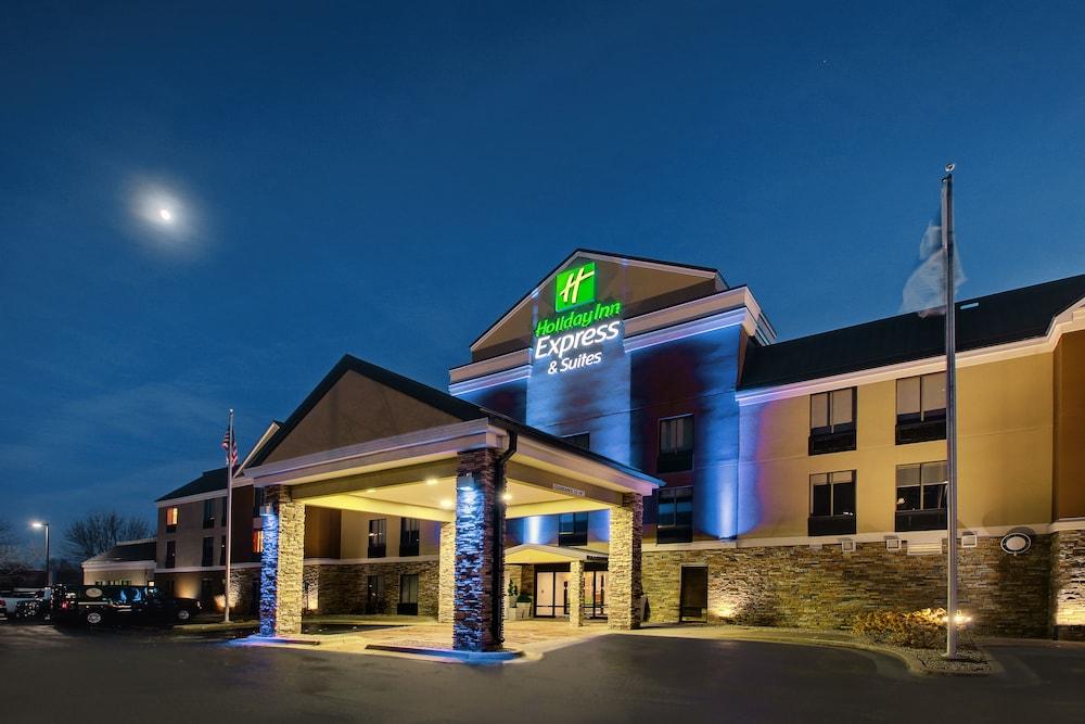 Holiday Inn Express & Suites - Interstate 380 at 33rd Avenue by IHG photo 24