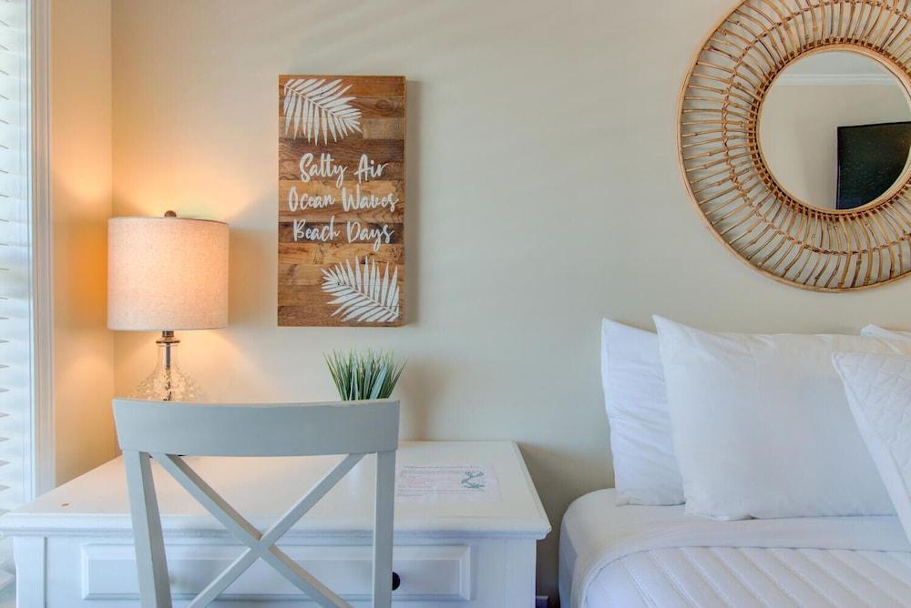 SeaWitch Motel photo 29