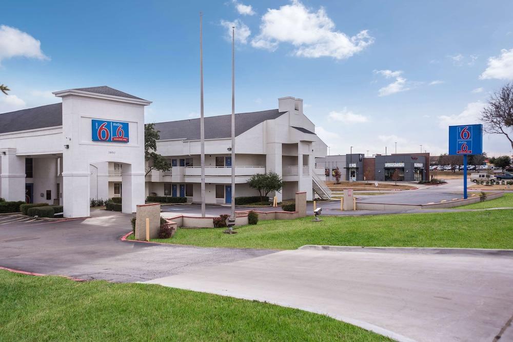 Studio 6 Irving, TX - Irving DFW Airport East photo 14