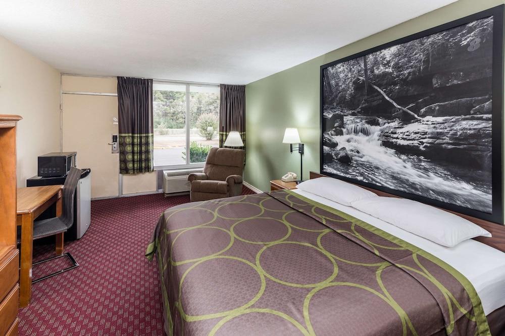 Super 8 by Wyndham Hope photo 3