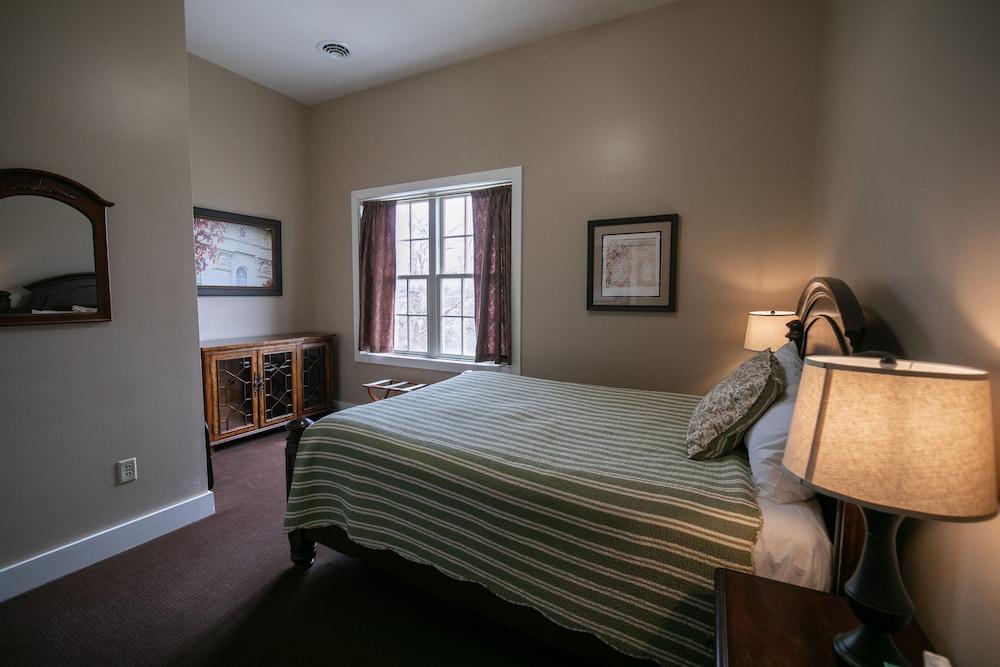 Nauvoo Temple House Hotel photo 32