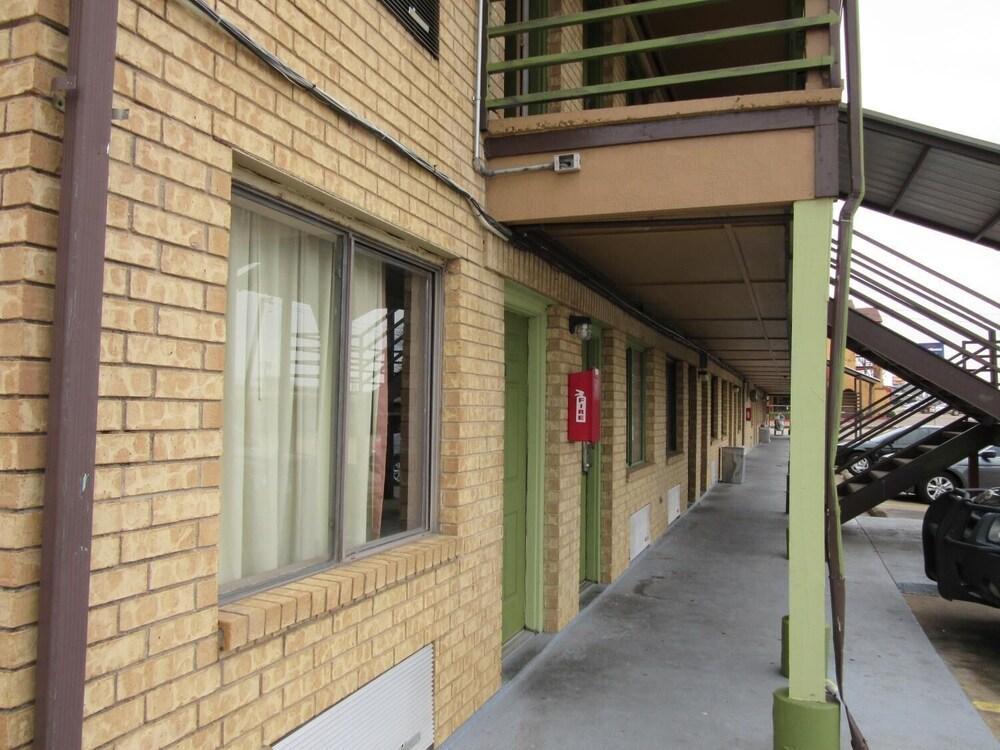 Royal Inn photo 31