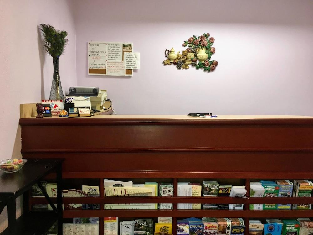Ellijay Inn photo 2