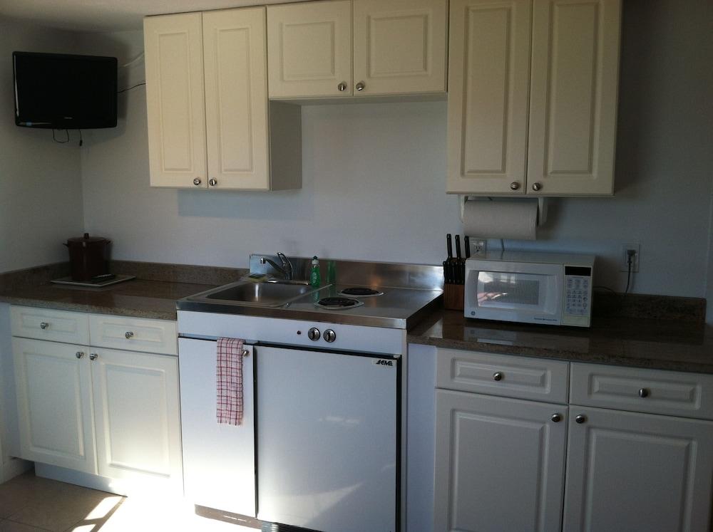 Mariner's Point Resort photo 7