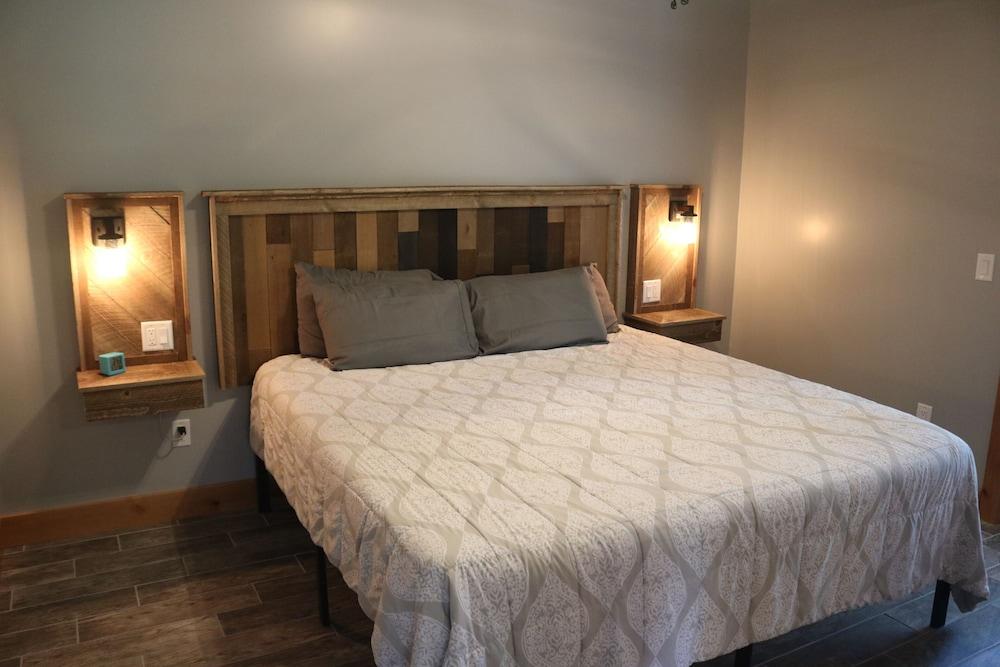 Columbine Inn photo 13