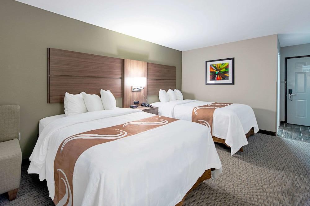 Quality Inn Mishawaka - South Bend photo 12