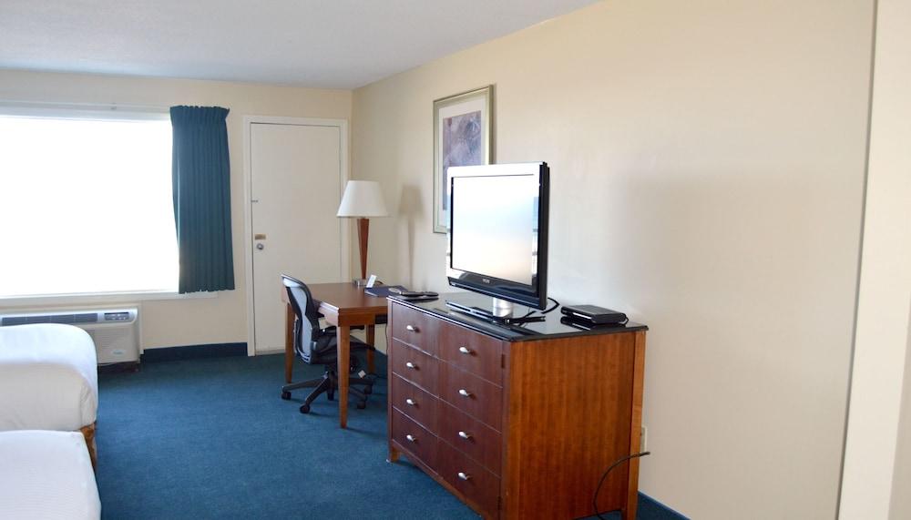 Hampton House Hotel photo 13