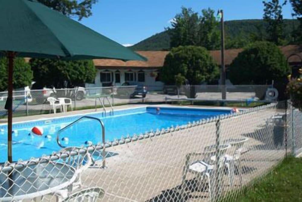 Moose Brook Motel photo 7