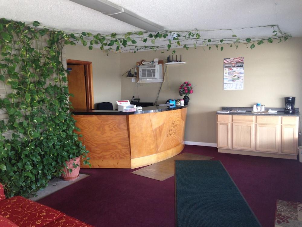 Gas Lite Motel photo 11